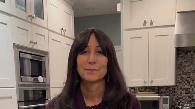 Day 3 of Detox: Delicious Vegan Chili with Avocado